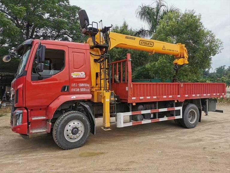 10Ton Telescopic boom truck mounted crane 5