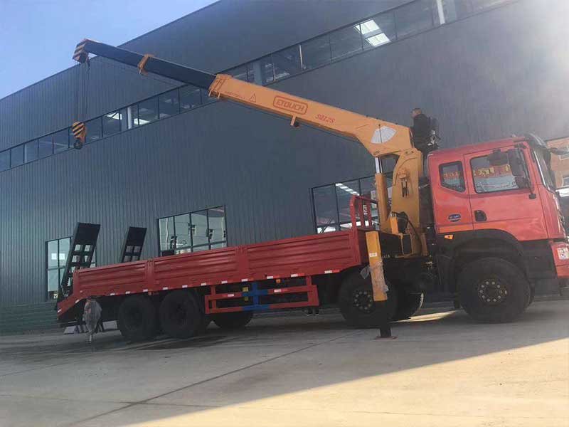 14Ton Telescopic Boom Truck Mounted Crane- E-TOUCH Engineering