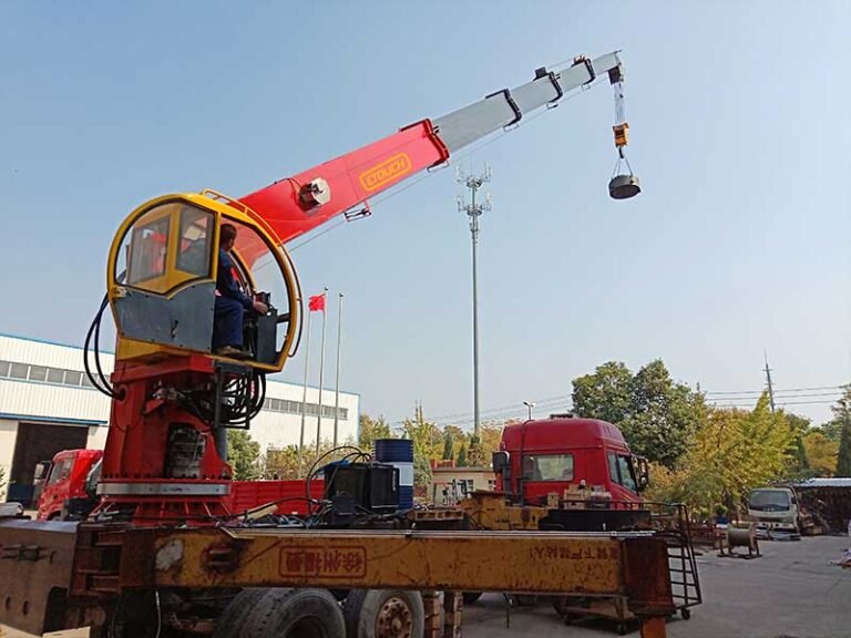 20Ton Telescopic boom truck mounted crane 4 1