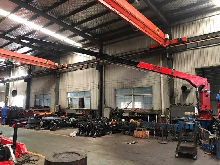 5Ton-telescopic-boom-marine-crane-(2)