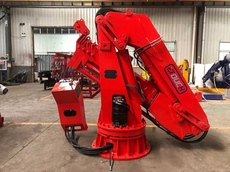 8Ton knuckle boom marine crane (8)